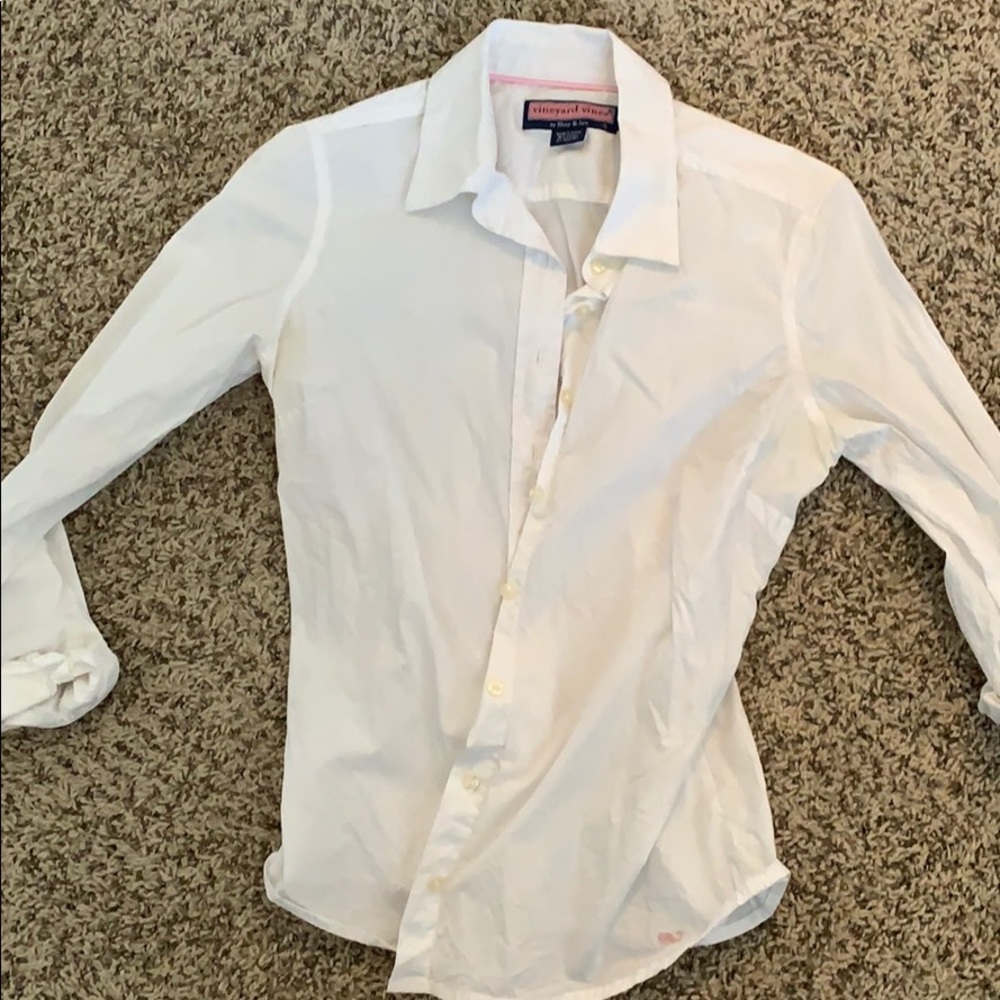 VV button down